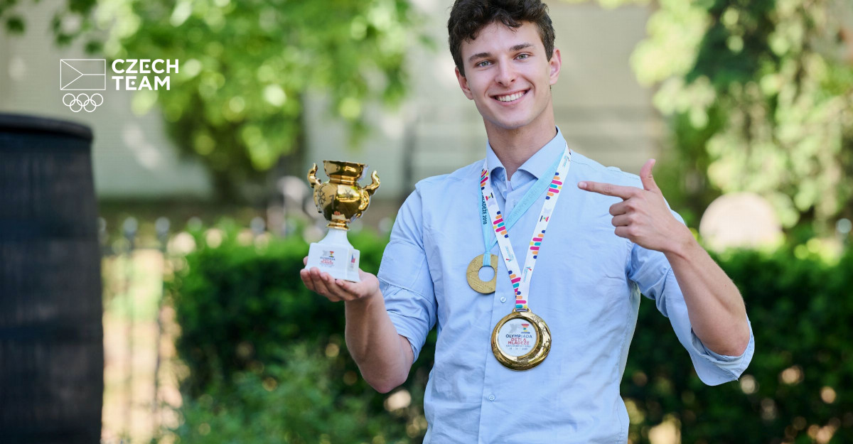 From a successful cross-country skier to an investment star.  Student Hrubý exchanged slopes for the world of numbers