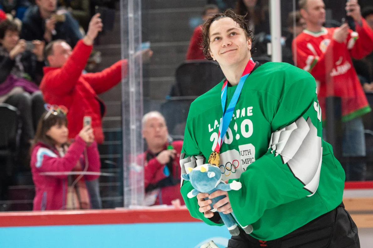 Zlato, zlato, bronz! Hokejisté získali na Olympijských hrách mládeže tři medaile