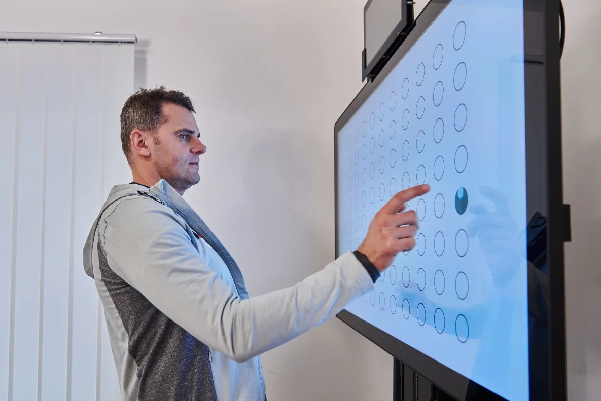 Střelba je jako Formule 1. A tak Kostelecký trénuje i zrak