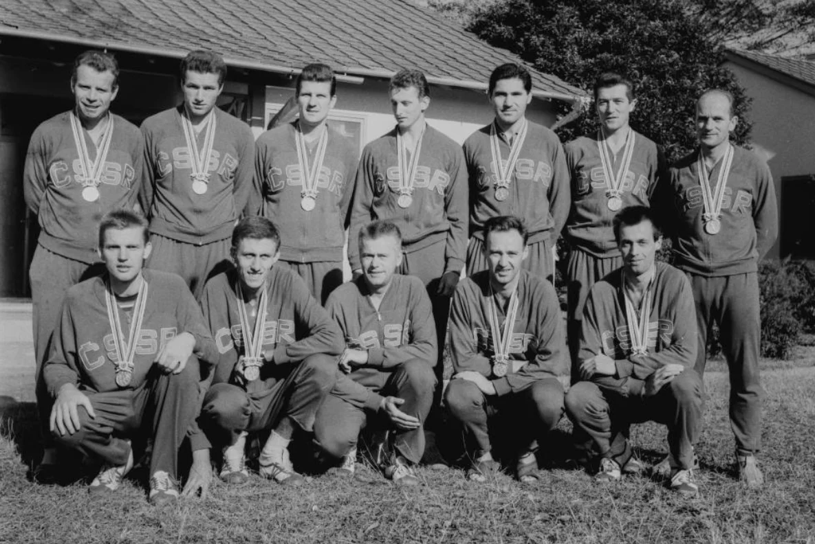 Vzpomínky na Tokio 64: Stříbrná premiéra volejbalistů na olympiádě