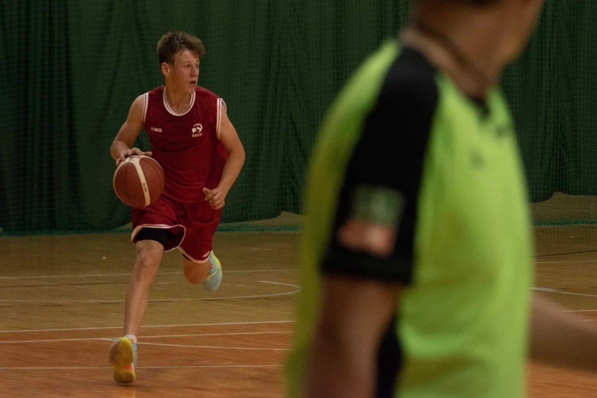 Obojživelník Smažák touží po NBA. Nebo nakonec vyhraje snowboard?