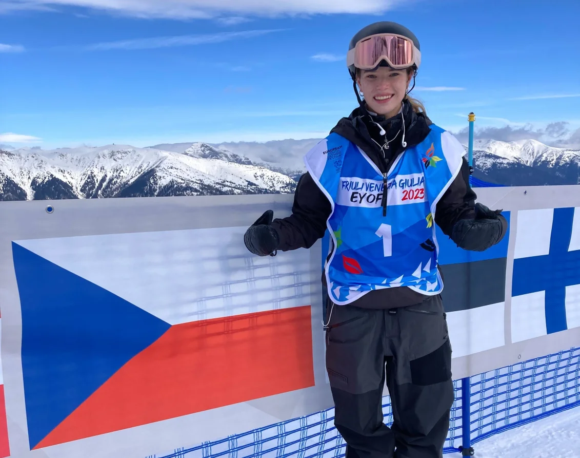 Zlatou snowboardistku Volopichovou baví létat. Obavám čelí díky hudbě