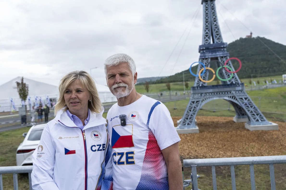 Zmizení Eiffelovky, akční prezident i divá Bára! Takový byl Olympijský festival u jezera Most