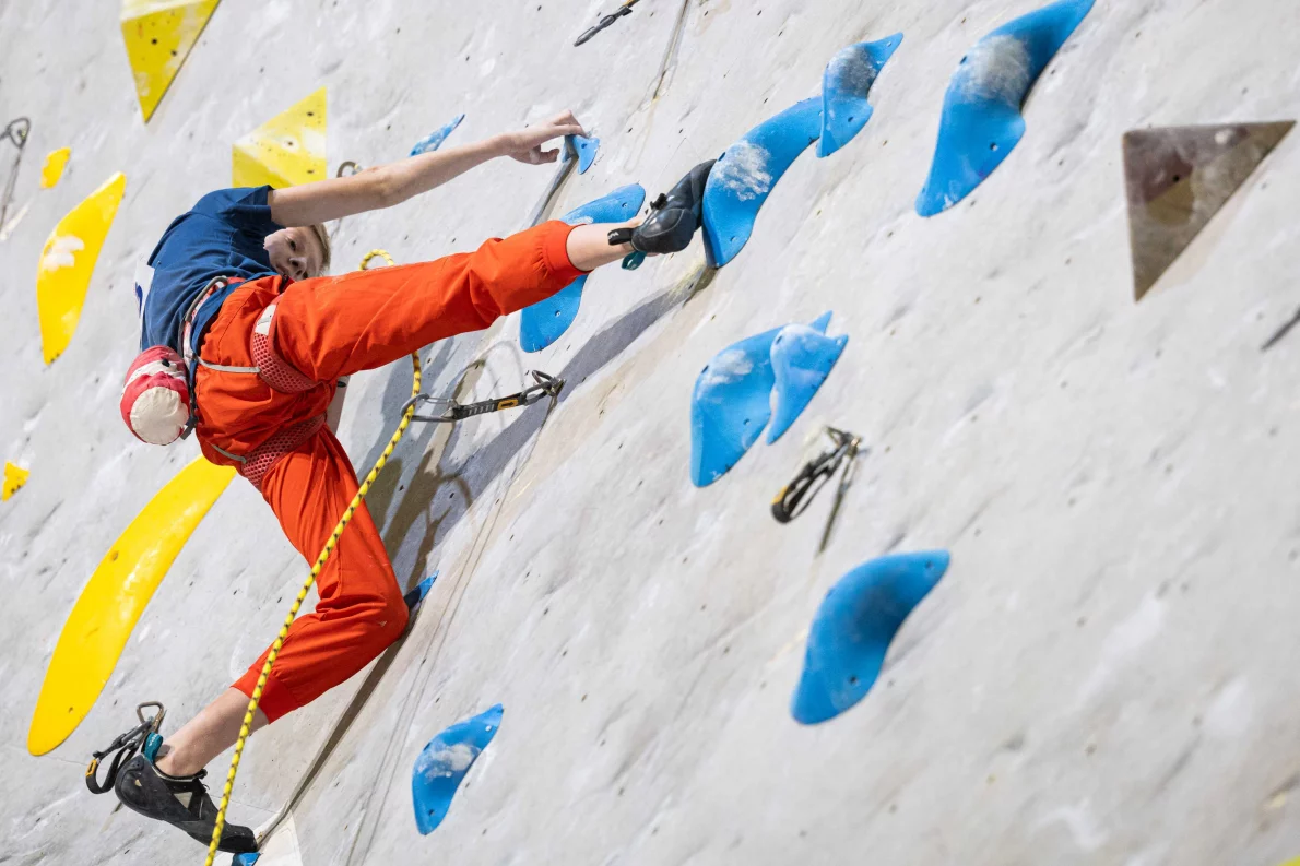 Dominance na stěně! Pražští lezci vybrali halu Tendon