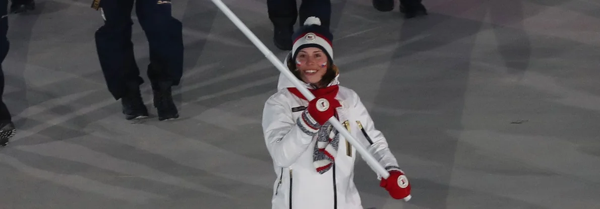 Samková měla trable s vlajkou. Ale Raška se povedl na výbornou, smála se