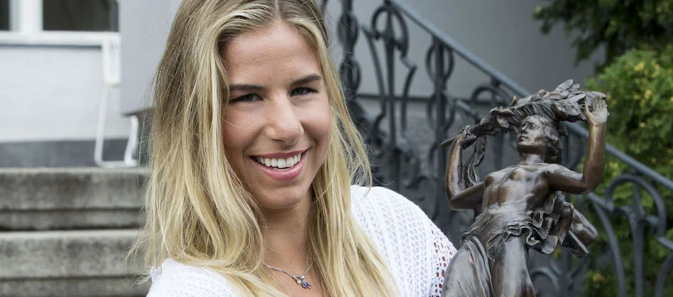 Olympic superstar Ester Ledecká wins iconic Jiri Stanislav Guth-Jarkovsky Award