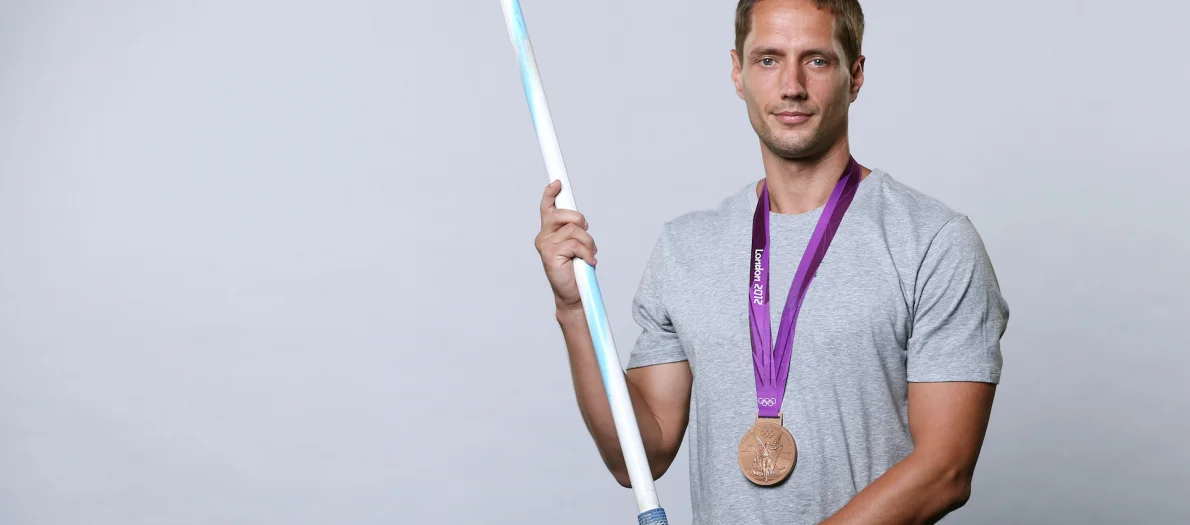 Už ji má! Oštěpař Veselý je oficiálně bronzovým olympijským medailistou