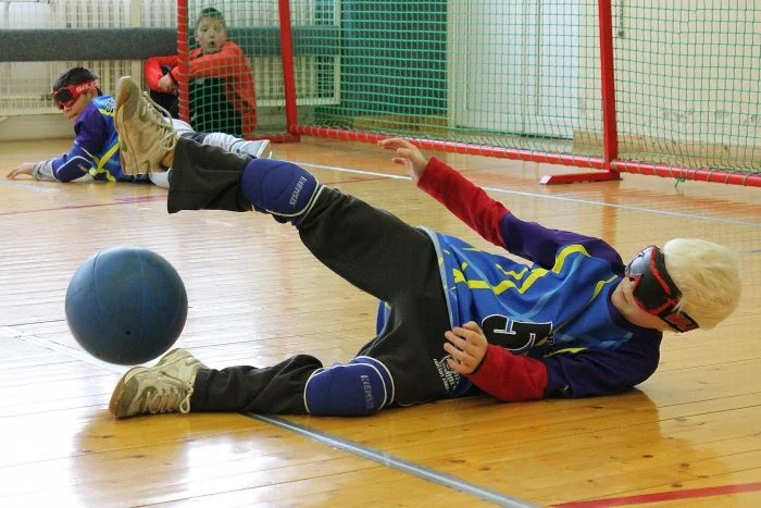 Na Hrách VII. letní olympiády dětí a mládeže se mladí sportovci utkají i v méně tradičních disciplínách jako je goalball
