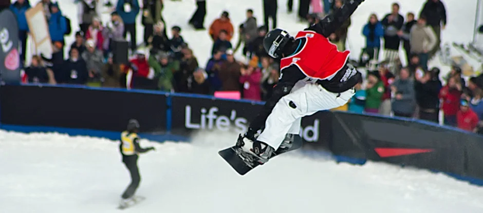 EYOWF den druhý: Slibné představení skokanek, dobré výsledky ve snowboardcrossu