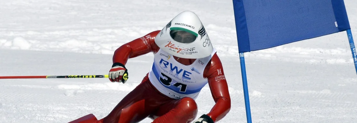 Na lyžích jako ve formuli 1. Čech vylepšil svůj šílený rekord